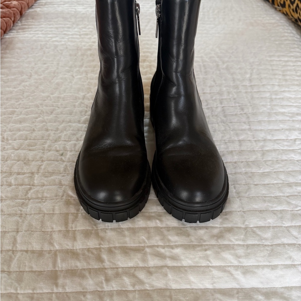 Blonde Black Leather Women's Boots 7